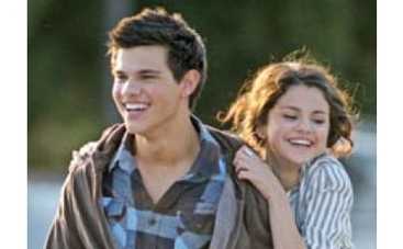 Тэйлор Лотнер и Селена Гомес расстались