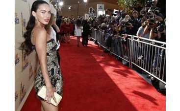 Меган Фокс собирается забить всю руку татуировками