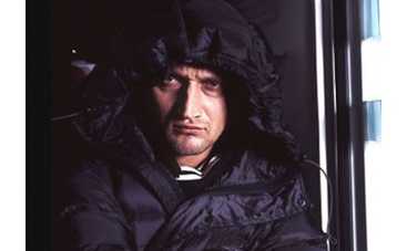 Пьяный Гоша Куценко уснул на пляже