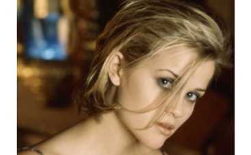 Риз Уизерспун поработает на Avon