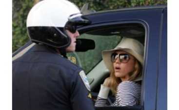 Полиция США перестала считать Джессику Альбу вандалом