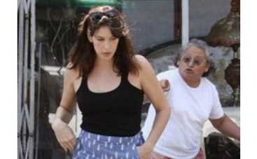 Лив Тайлер скандалит с бабушками