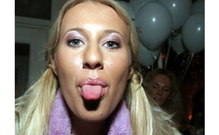 Родственники Ксении Собчак отказываются от нее