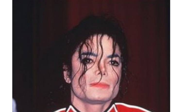 Продажи альбомов Майкла Джексона выросли в несколько раз