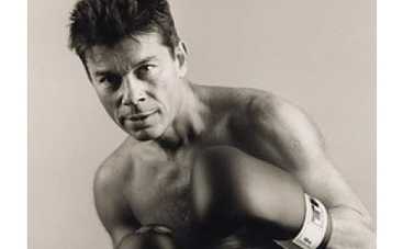 Олег Газманов поженил пару на своем концерте