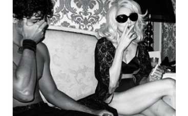 Мадонна расходится с Иисусом