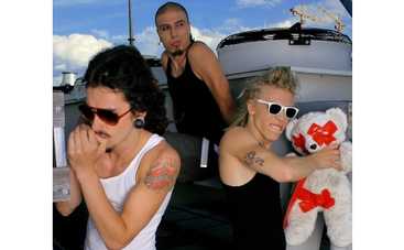 "Quest Pistols": "Ранетки" - просто разрыв мозга, а Боря Апрель - обычное дерьмо