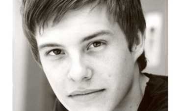 Продюсеры "Сумерек" назвали имя вампира