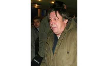 Михаил Ефремов попал в серьезное ДТП