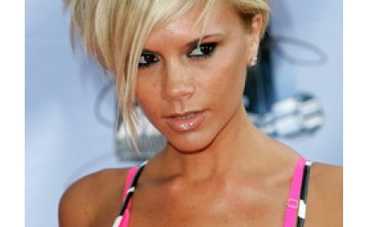 Виктория Бэкхем поздравила Дэвида наколкой