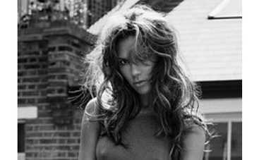 "Emperio Armani" разорвали контракт с Викторией Бэкхем