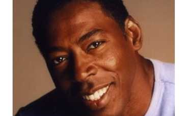 "Охотник за привидениями" ушел к героям