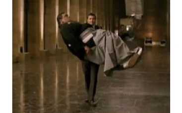 Брэд Питт предпочитает ухаживать за толстыми мужчинами