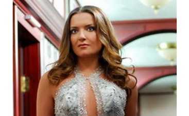 Могилевская разделась перед зрителями в театре