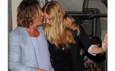 Микки Рурк пообещал отбить невесту у Димы Билана