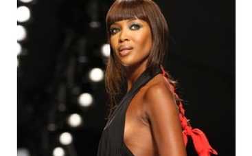 Наоми Кэмпбелл тряхнула стариной