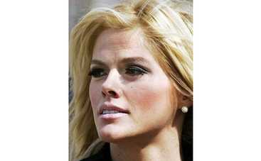 Смерть Анны Николь Смит - самоубийство?