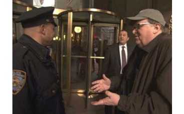 "Капитализм" Майкла Мура безработные смотрят бесплатно