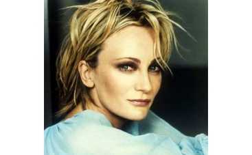 Патрисия Каас предлагает Пугачевой спеть дуэтом