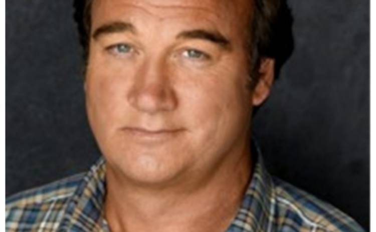 Брук Шилдс и Джим Белуши на самолете врезались в автомобиль