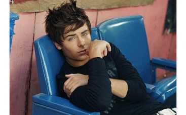 Зак Эфрон не любит свои фильмы