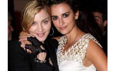 Мадонна взяла в подруги Пенелопу Крус