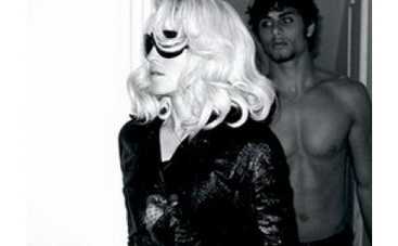 Иисус – лишь член персонала Мадонны