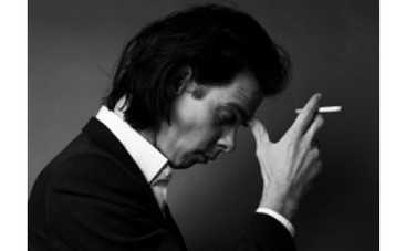 Нику Кейву стыдно за то, как он использовал Аврил Лавин и Кайли Миноуг