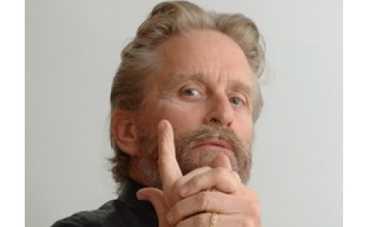 Майкл Дуглас стал коллегой Шона Пенна