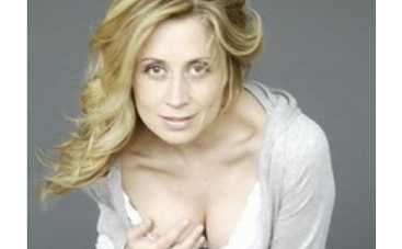 Лара Фабиан не приехала в Украину из-за свиного гриппа