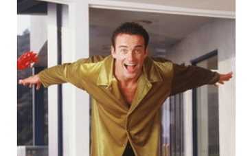 Джулиан Макмэхон сыграет в "Red"