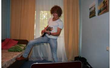 Алексей Матиас едва не разбил гитару во время шоу "Фабрики"