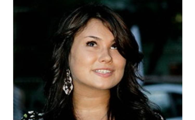 Анастасия Кочеткова объявила о поисках отца для своей дочери