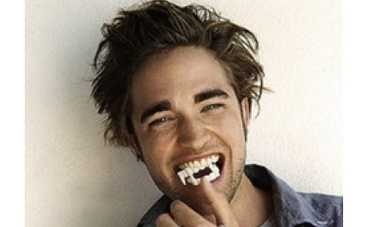 Роберт Паттинсон: "Люди подкарауливают меня на улице и просят укусить".