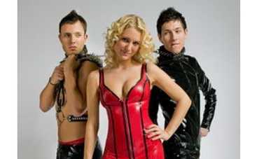 Катя Гордон обнажилась из-за своей радиостанции [ФОТО]