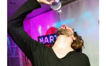 Бегбедер в Киеве матерился и заливался водкой