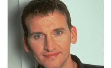 Кристофер Экклстон сыграет обнаженного Леннона