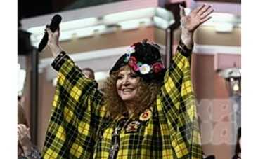 Алла Пугачева заставила "москалей" стоя пить за Украину