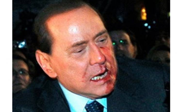 Сильвио Берлускони избили на митинге своих поклонников