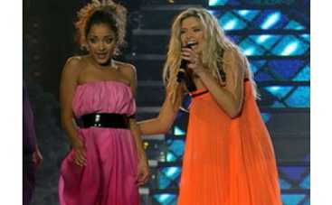 Вера Брежнева впервые после родов вышла на сцену