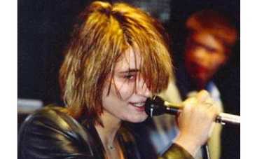 Земфира сделала фанам новогодний подарок