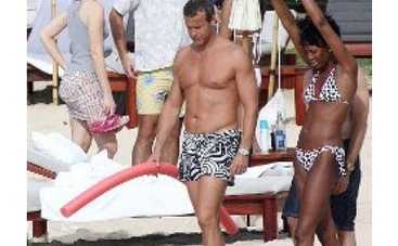 Жаркое Рождество Наоми Кэмпбелл