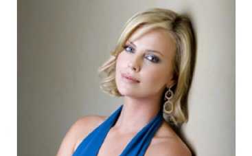 Шарлиз Терон станет мамой в этом году