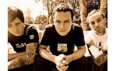 "Blink-182" и Аврил Лавин записали саундтрек к "Алисе в стране чудес"