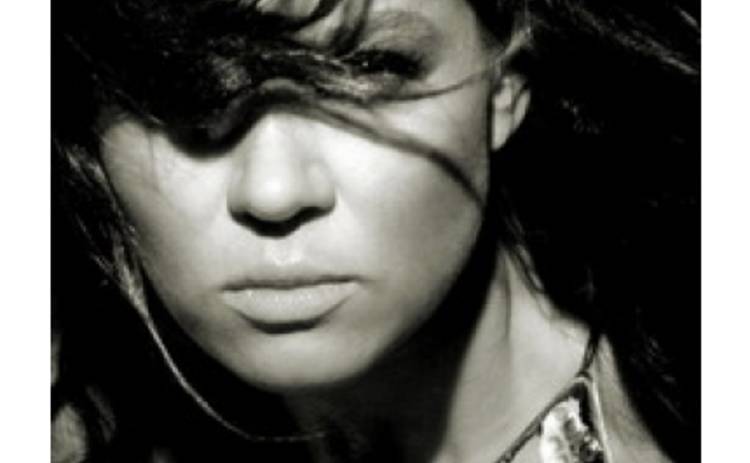 Руслана выходит на войну с торговлей людьми