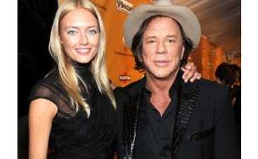 Микки Рурк готовится к свадьбе с русской подругой