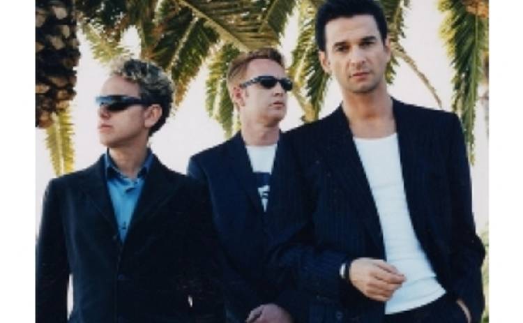 Для выступления в Киеве Depeche Mode заказали массажистку, а Крис Ри – 300 полотенец