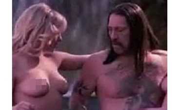 Линдсей Лохан впервые обнажилась в фильме