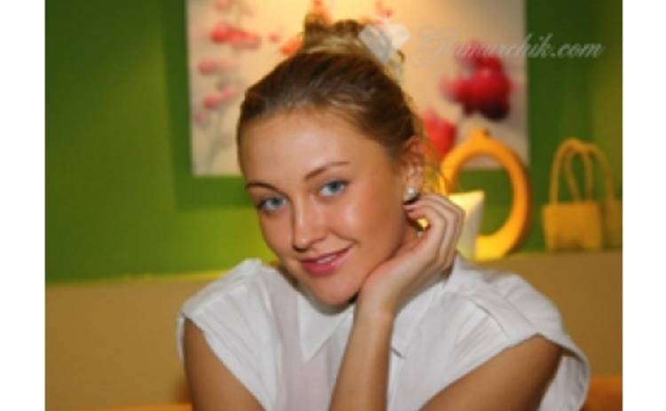 В перерывах между концертами Ева Бушмина плачет