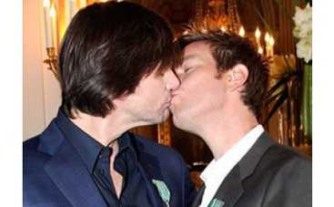 Джим Керри и Эван Макгрегор страстно поцеловались